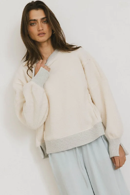 Free And Comfortable Gracyn Sherpa Crewneck