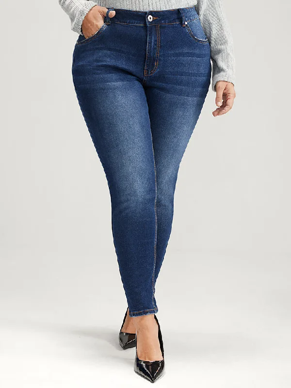 Design Trend Mom Jeans Straight Very Stretchy High Rise Medium Wash Contrast Jeans
