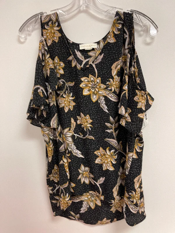 Multifunctional Style Top Short Sleeve By Cynthia Rowley In Floral Print, Size: M